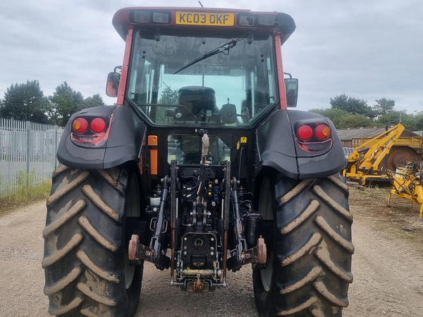 Chris Atkin & Son Ltd - Valtra T180